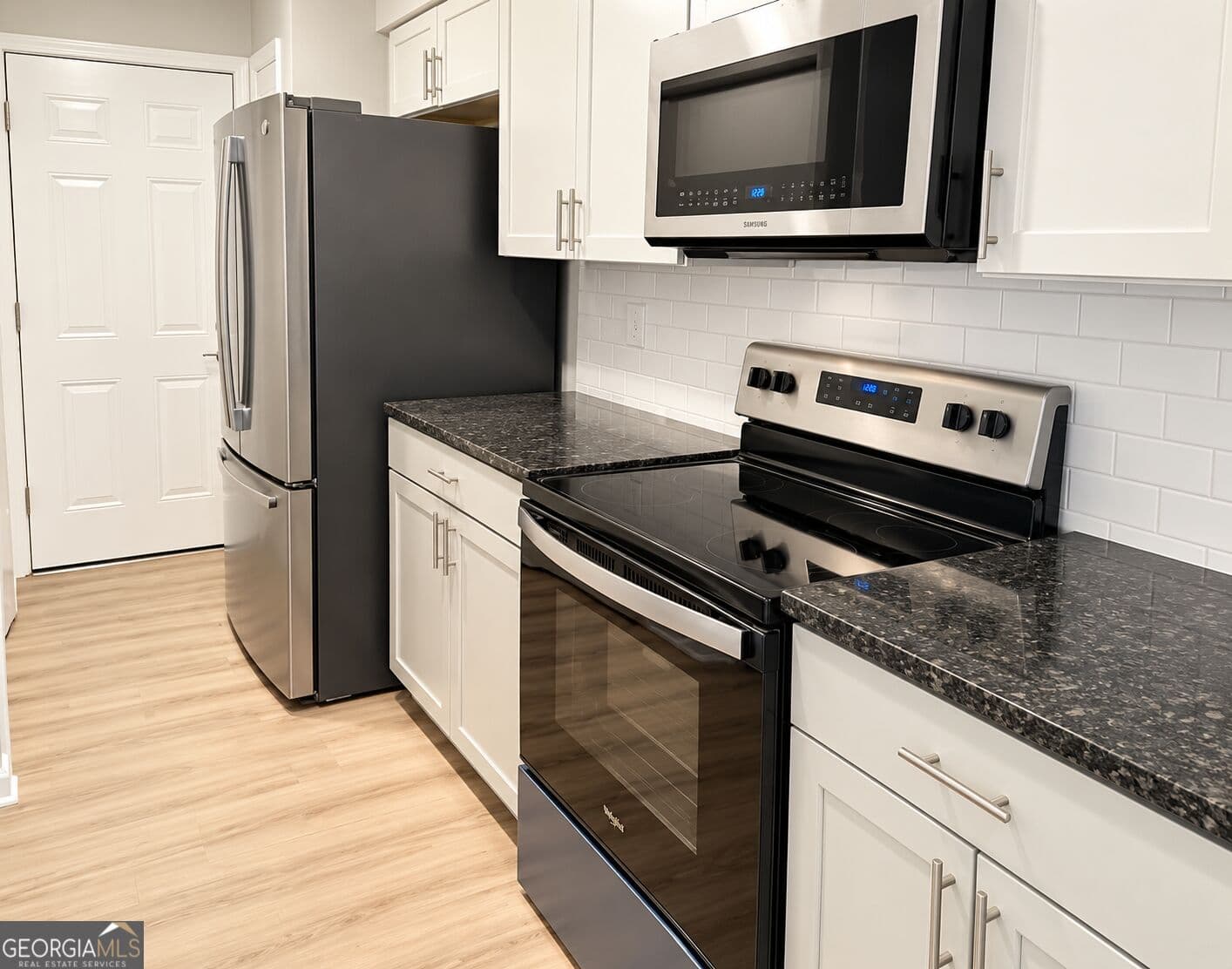 2 bedroom, 2 bathroom, 1,600 sq ft condominium for sale at 2972 Parc Lorraine, Lithonia, GA 30038 — photo 7