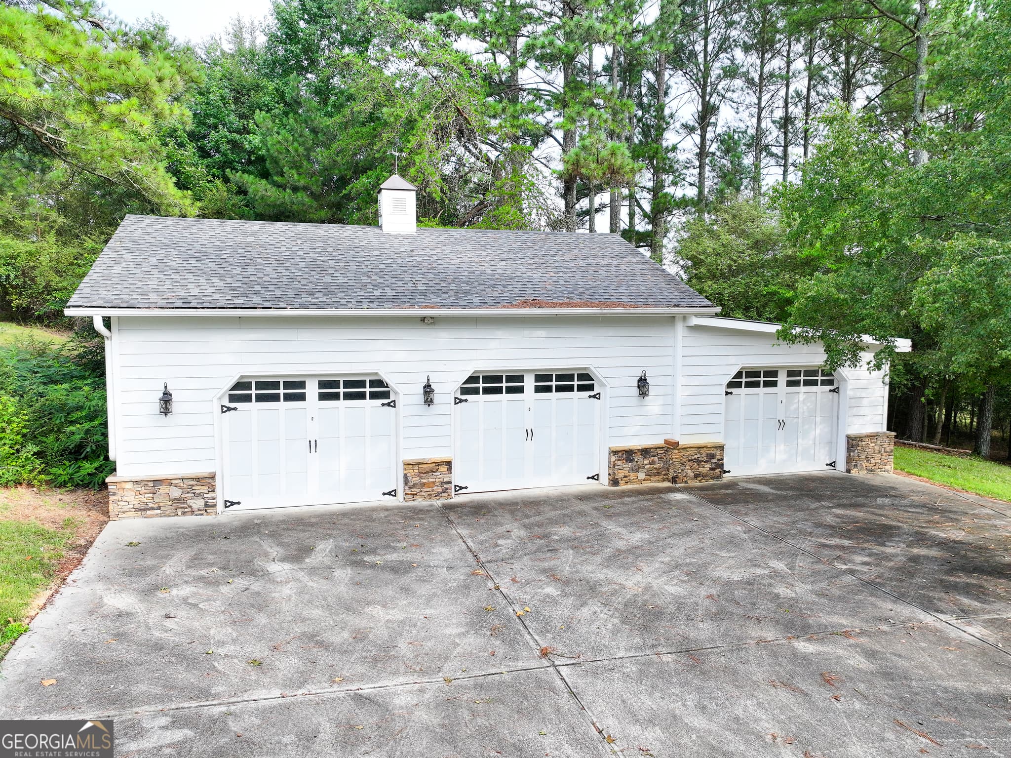 4 bedroom, 3.5 bathroom, 5,846 sq ft single family residence for sale at 135 Evans Road, Rydal, GA 30171 — photo 4