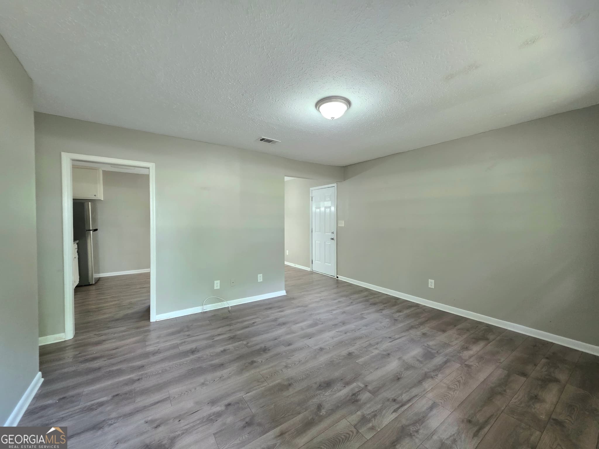 3 bedroom, 1 bathroom, 1,000 sq ft single family residence for rent at 3460 Meadowview Drive, Lithia Springs, GA 30122 for $1,500 a month — photo 3