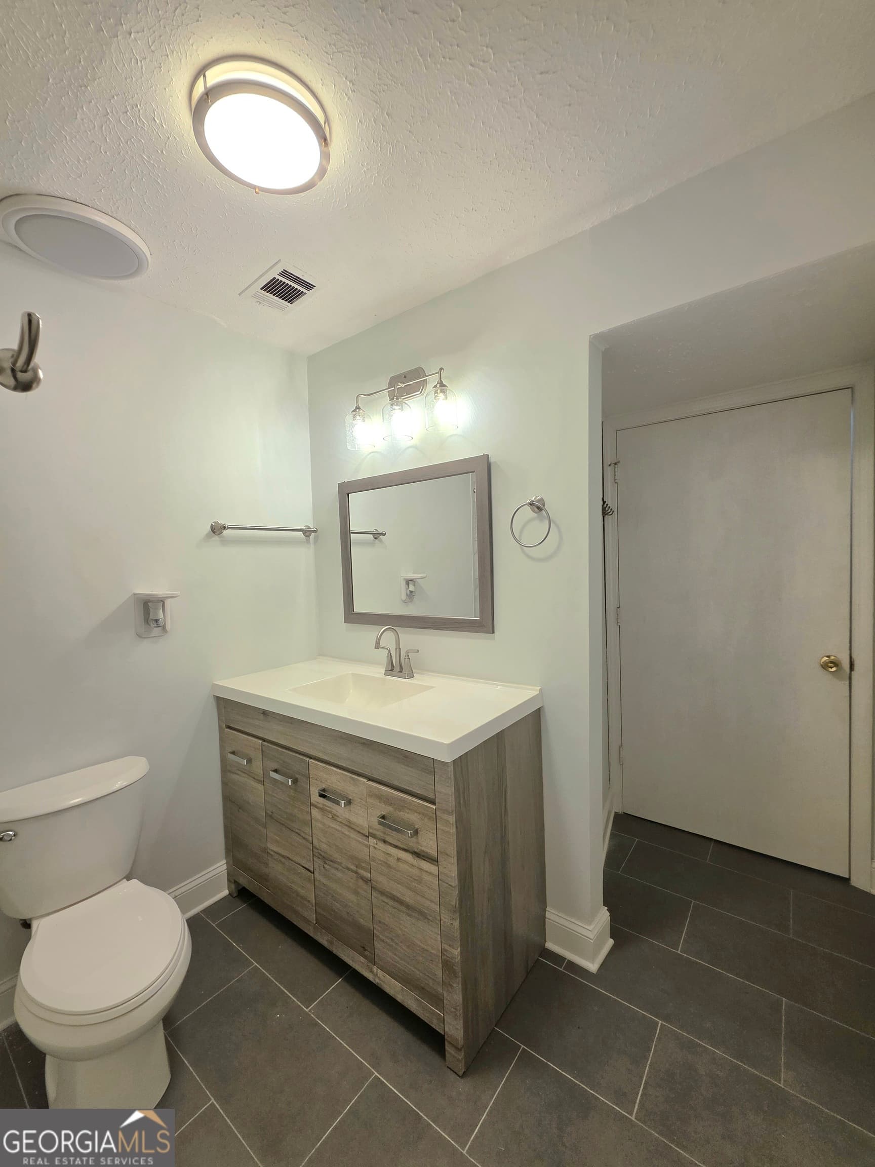 3 bedroom, 1 bathroom, 1,000 sq ft single family residence for rent at 3460 Meadowview Drive, Lithia Springs, GA 30122 for $1,500 a month — photo 9