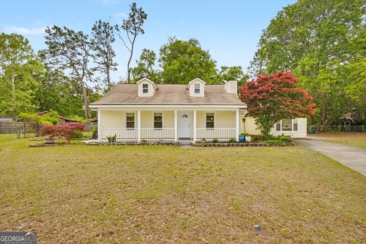 3 bedroom, 2 bathroom, 1,738 sq ft single family residence for sale at 762 Robin Hood Drive, Hinesville, GA 31313 — photo 1 of 32