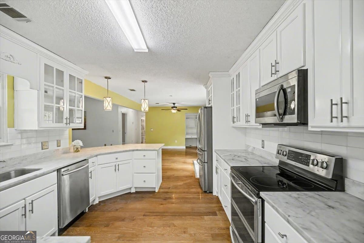 3 bedroom, 2 bathroom, 1,738 sq ft single family residence for sale at 762 Robin Hood Drive, Hinesville, GA 31313 — photo 10