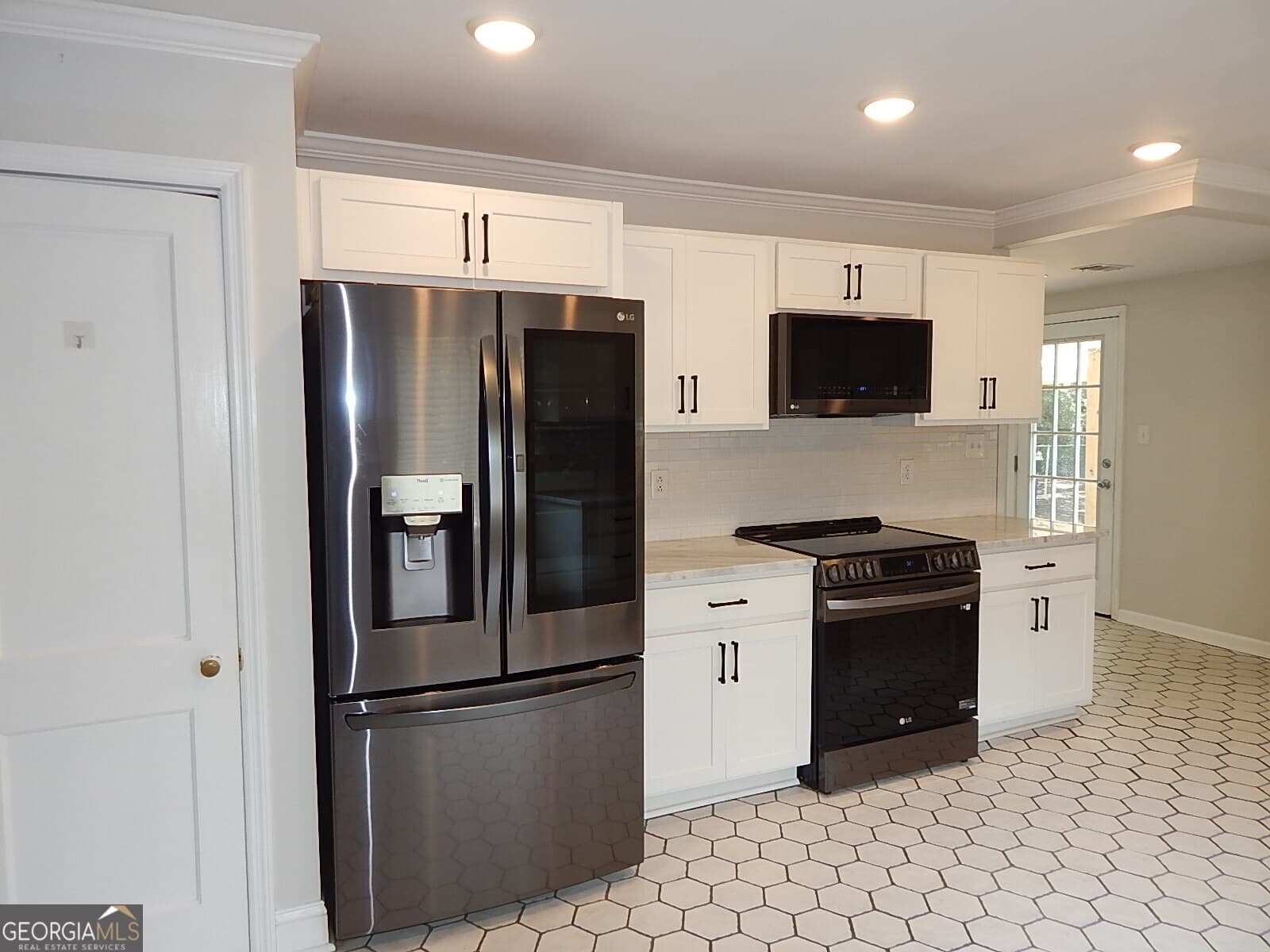 2 bedroom, 2 bathroom, 1,782 sq ft single family residence for sale at 201 Vinson Street, Byron, GA 31008 — photo 4