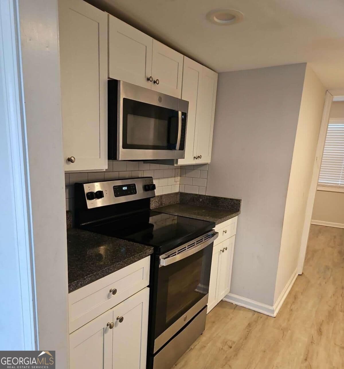 2 bedroom, 1.5 bathroom townhouse for sale at 2604 Campbellton Road 2C, Atlanta, GA 30311 — photo 6