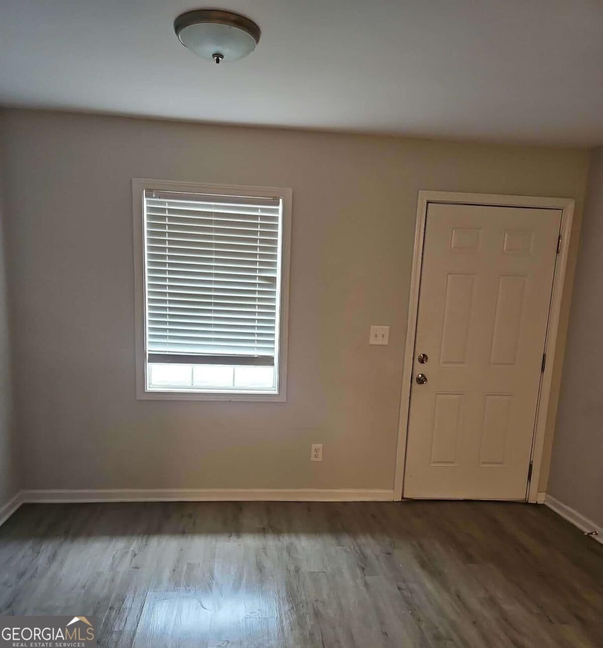 2 bedroom, 1.5 bathroom townhouse for sale at 2604 Campbellton Road 2C, Atlanta, GA 30311 — photo 3