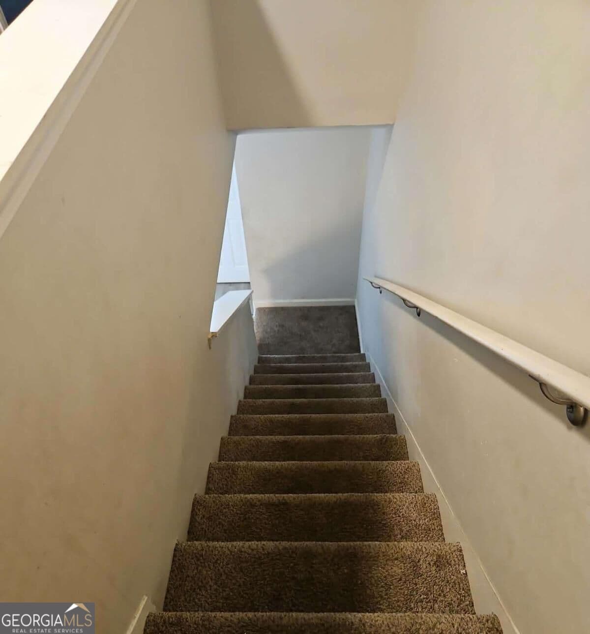 2 bedroom, 1.5 bathroom townhouse for sale at 2604 Campbellton Road 2C, Atlanta, GA 30311 — photo 9
