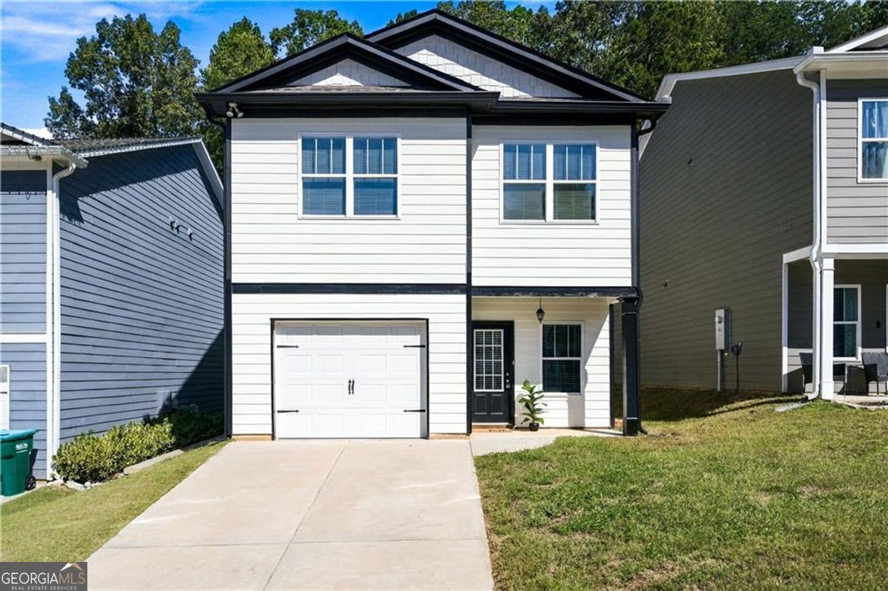 3 bedroom, 2.5 bathroom single family residence for sale at 98 Hood Park Court, Jasper, GA 30143