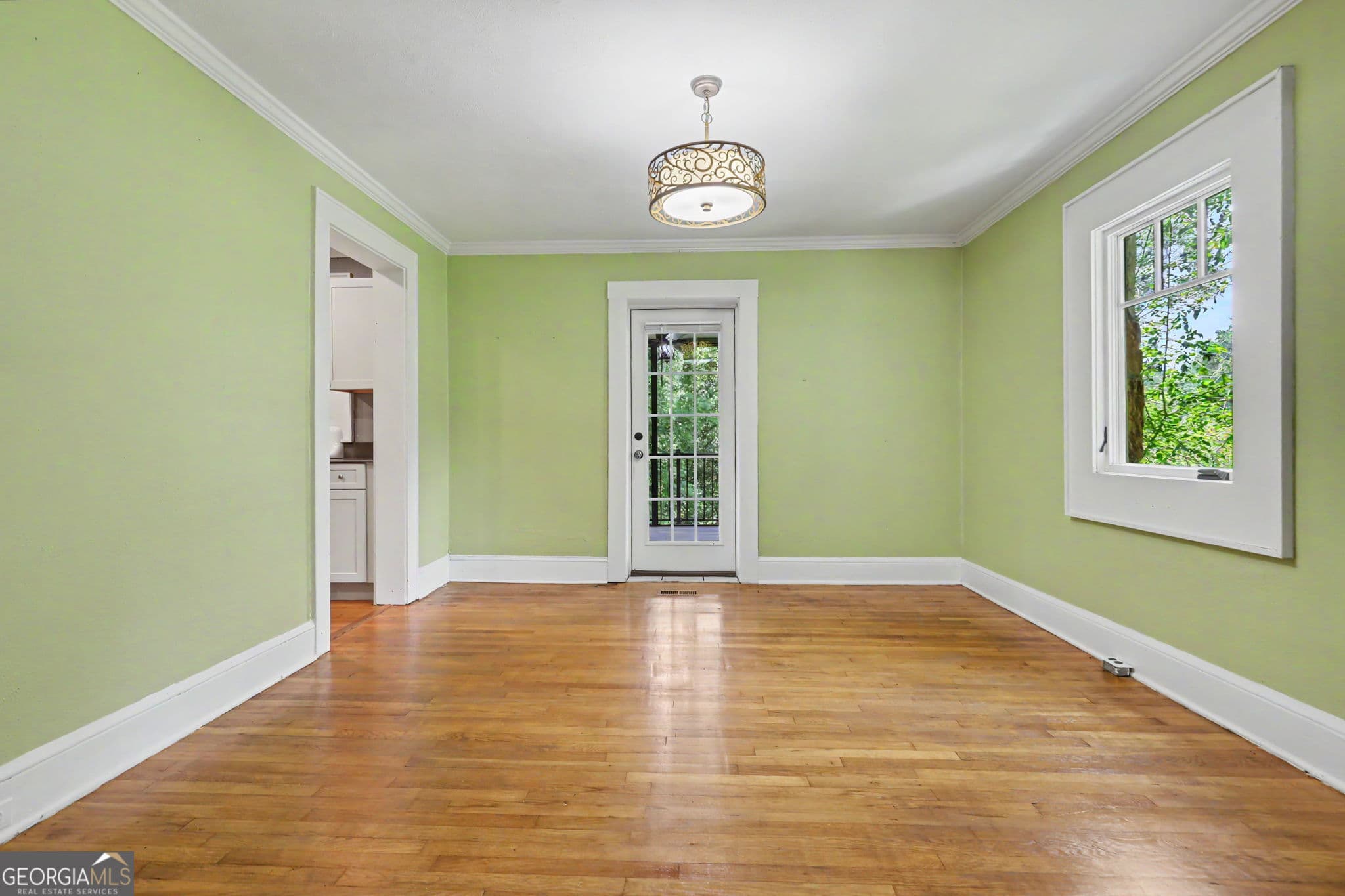 3 bedroom, 2 bathroom, 2,114 sq ft single family residence for sale at 681 Old 441, Clayton, GA 30525 — photo 7