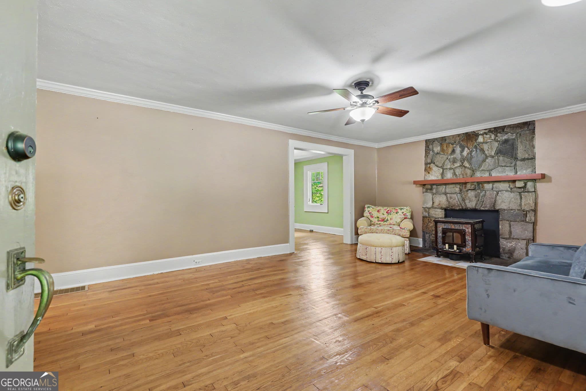 3 bedroom, 2 bathroom, 2,114 sq ft single family residence for sale at 681 Old 441, Clayton, GA 30525 — photo 3