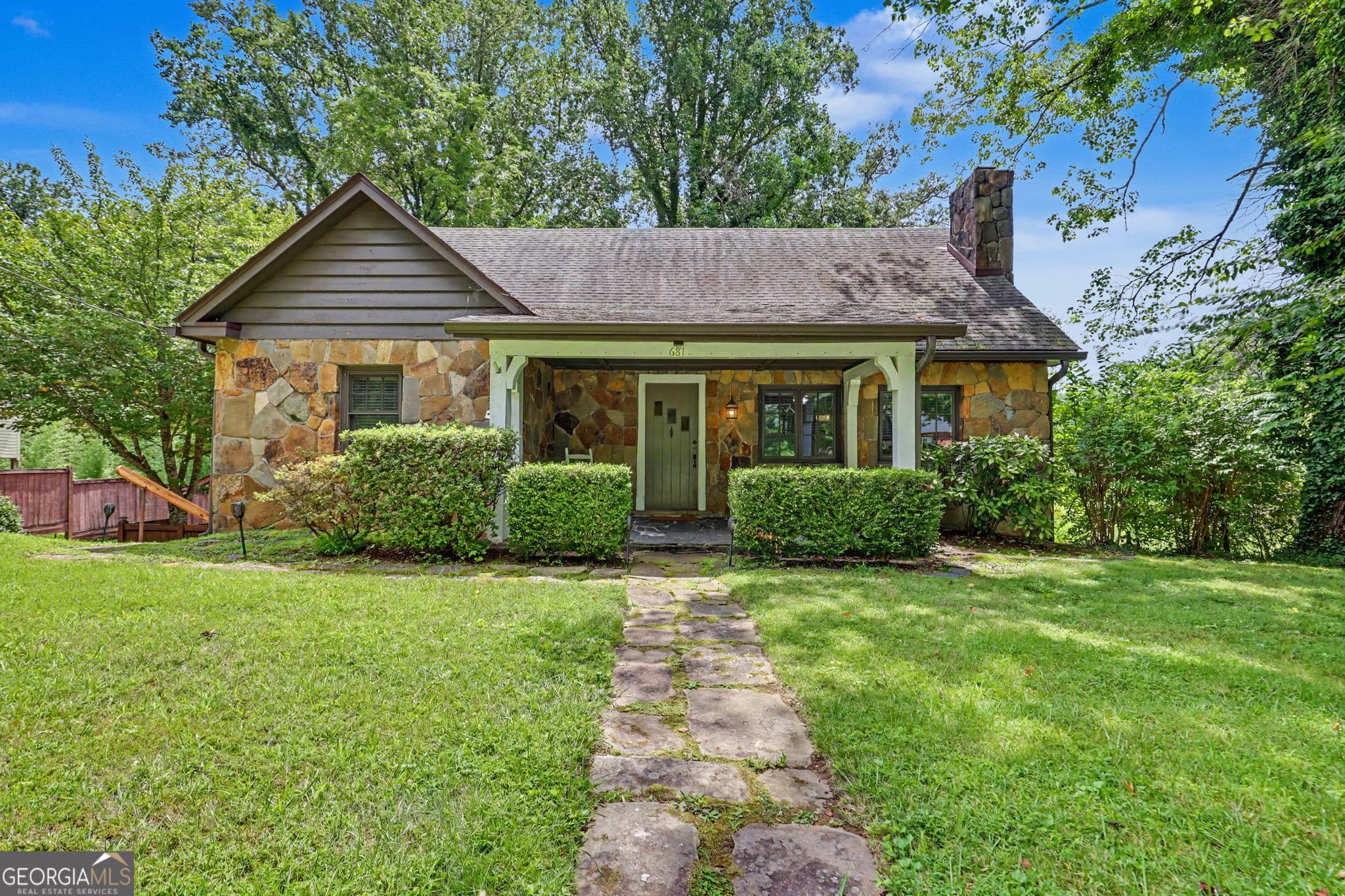 3 bedroom, 2 bathroom, 2,114 sq ft single family residence for sale at 681 Old 441, Clayton, GA 30525 — photo 1 of 61