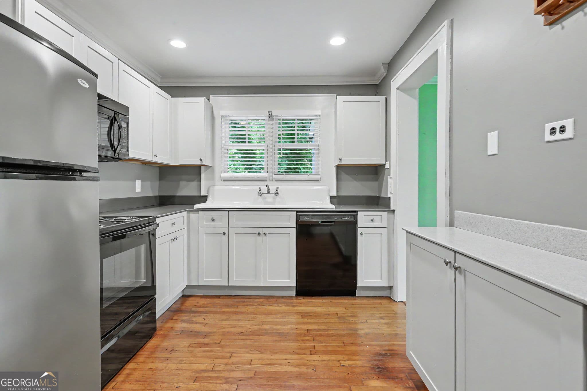 3 bedroom, 2 bathroom, 2,114 sq ft single family residence for sale at 681 Old 441, Clayton, GA 30525 — photo 10