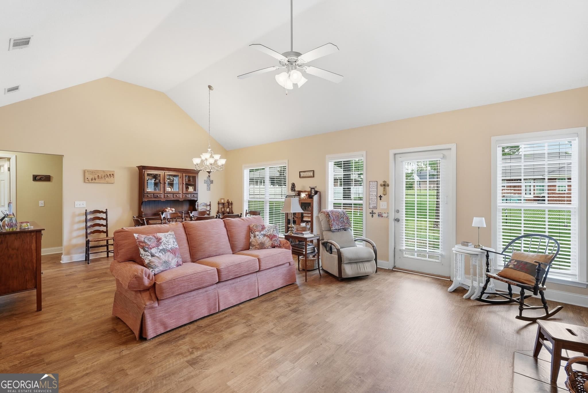 3 bedroom, 2 bathroom, 1,534 sq ft single family residence for sale at 815 Maple Drive, Statesboro, GA 30461 — photo 4
