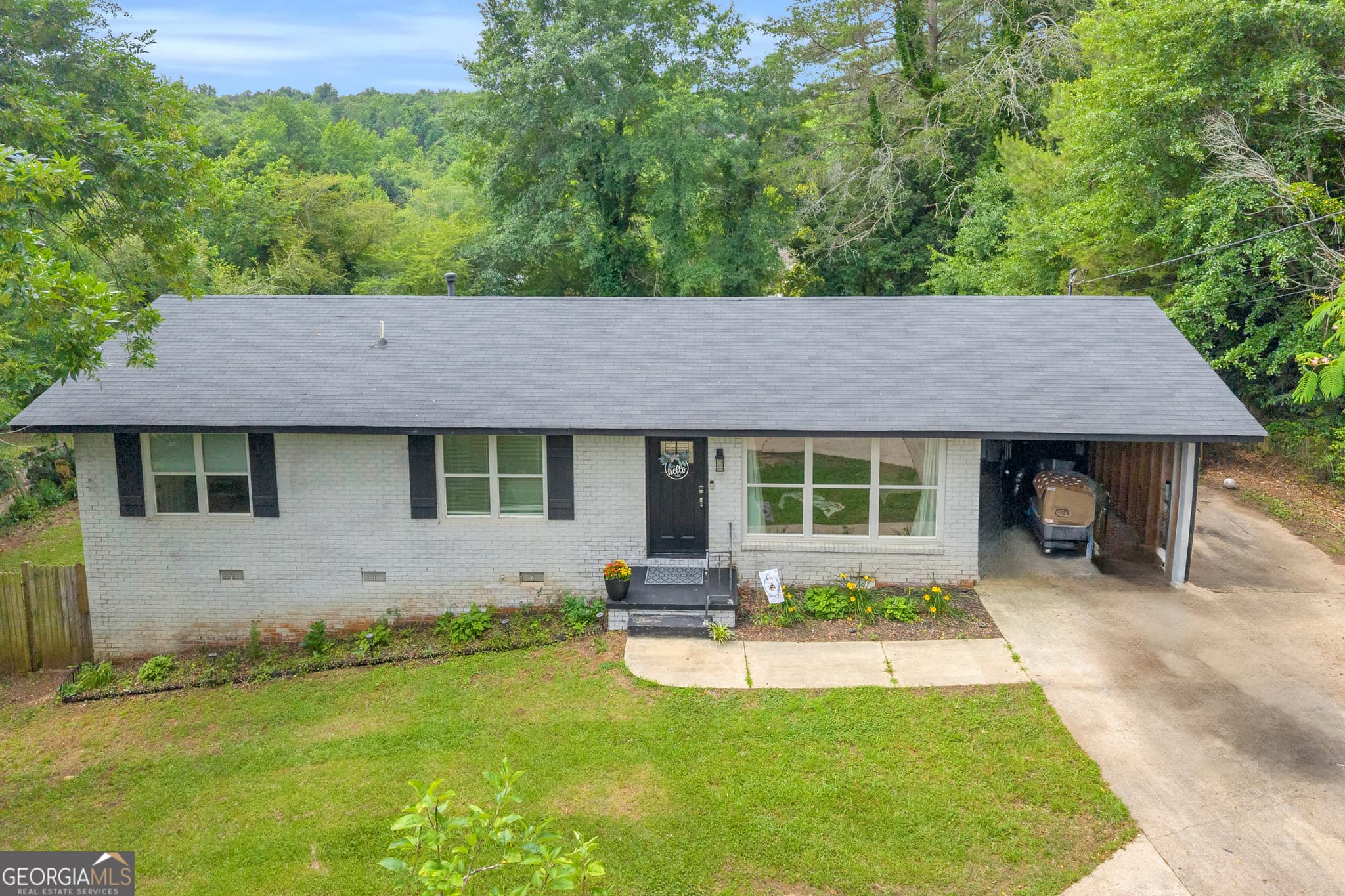 3 bedroom, 2.5 bathroom, 1,251 sq ft single family residence for sale at 372 Scenic Drive, Toccoa, GA 30577 — photo 1 of 34