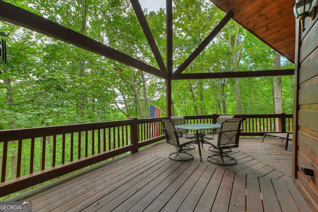 3 bedroom, 3 bathroom, 2,660 sq ft cabin,single family residence for sale at 466 Hoot Owl Hill, Morganton, GA 30560 — photo 9