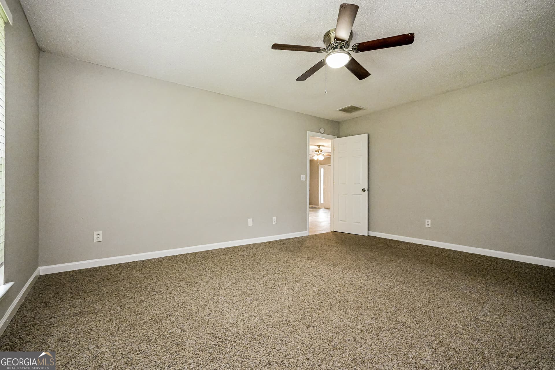 3 bedroom, 2.5 bathroom, 1,640 sq ft single family residence for sale at 5866 Waggoner Court, Rex, GA 30273 — photo 10