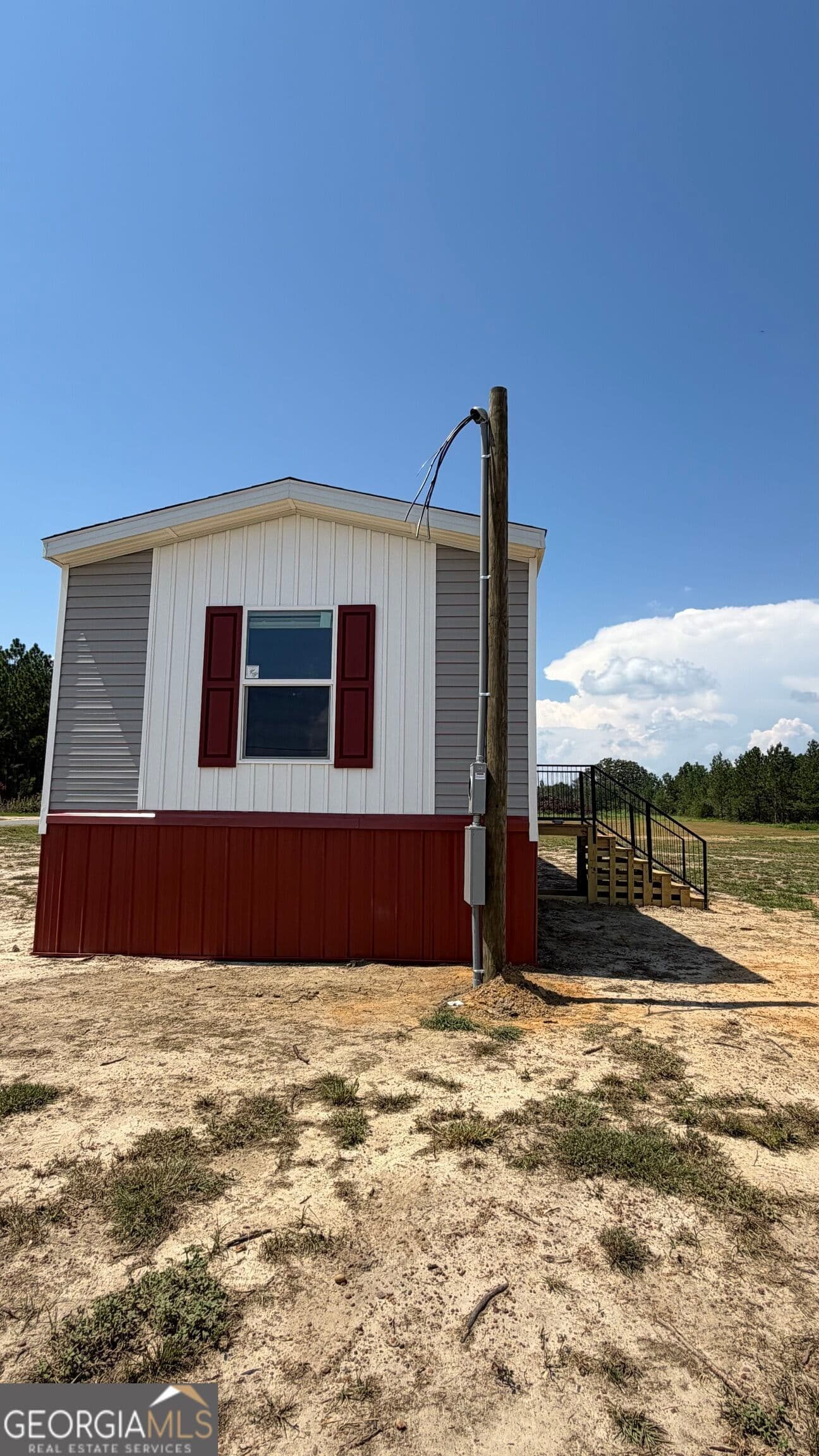 3 bedroom, 2 bathroom, 1,280 sq ft manufactured home,single family residence under contract at 950 Collins Lane, Rentz, GA 31075 — photo 4