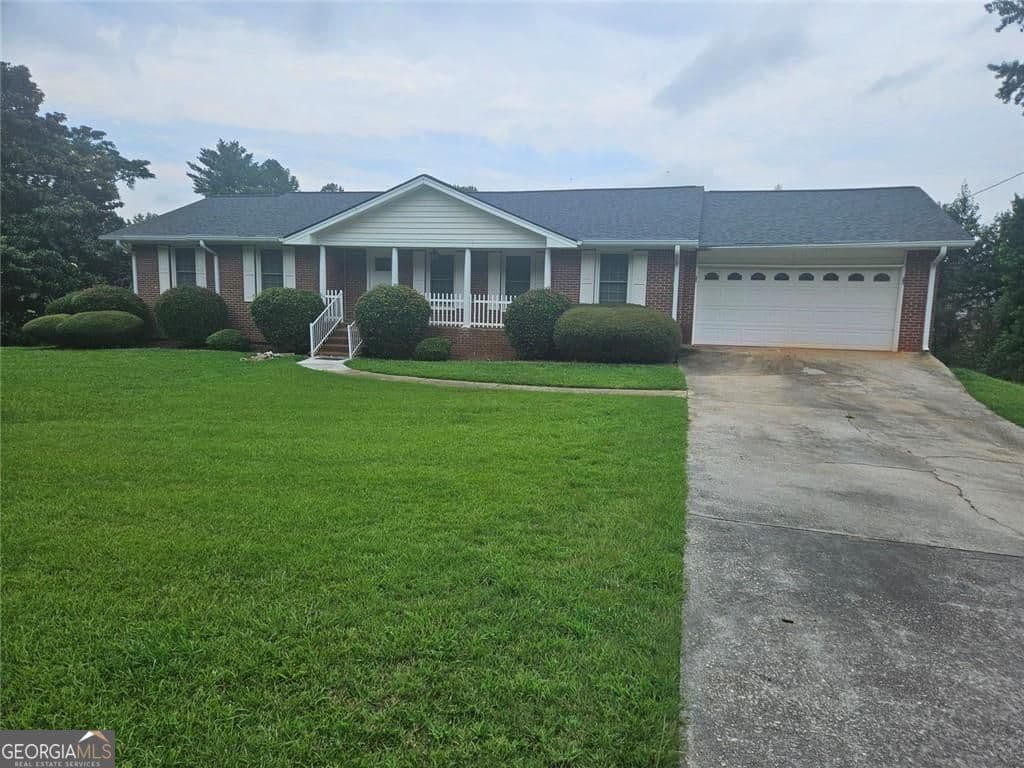 3 bedroom, 2 bathroom, 1,800 sq ft single family residence for rent at 1148 MARIFRAN Drive 1148, Conyers, GA 30094 for $1,800 a month — photo 1 of 1
