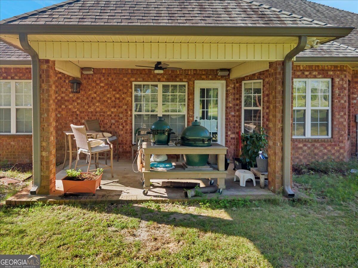4 bedroom, 3 bathroom, 2,128 sq ft single family residence for sale at 609 Links View Drive, Bonaire, GA 31005 — photo 10