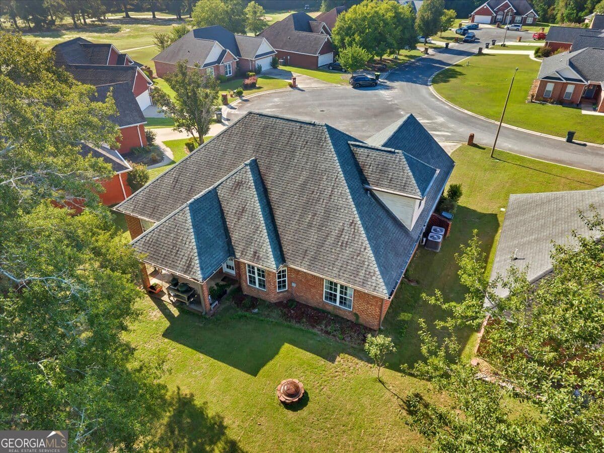 4 bedroom, 3 bathroom, 2,128 sq ft single family residence for sale at 609 Links View Drive, Bonaire, GA 31005 — photo 8