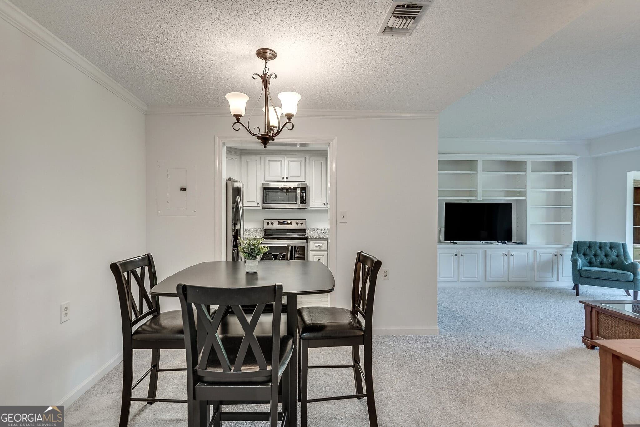 1 bedroom, 1 bathroom, 872 sq ft condominium for sale at 1800 Clairmont Lake A623, Decatur, GA 30033 — photo 9