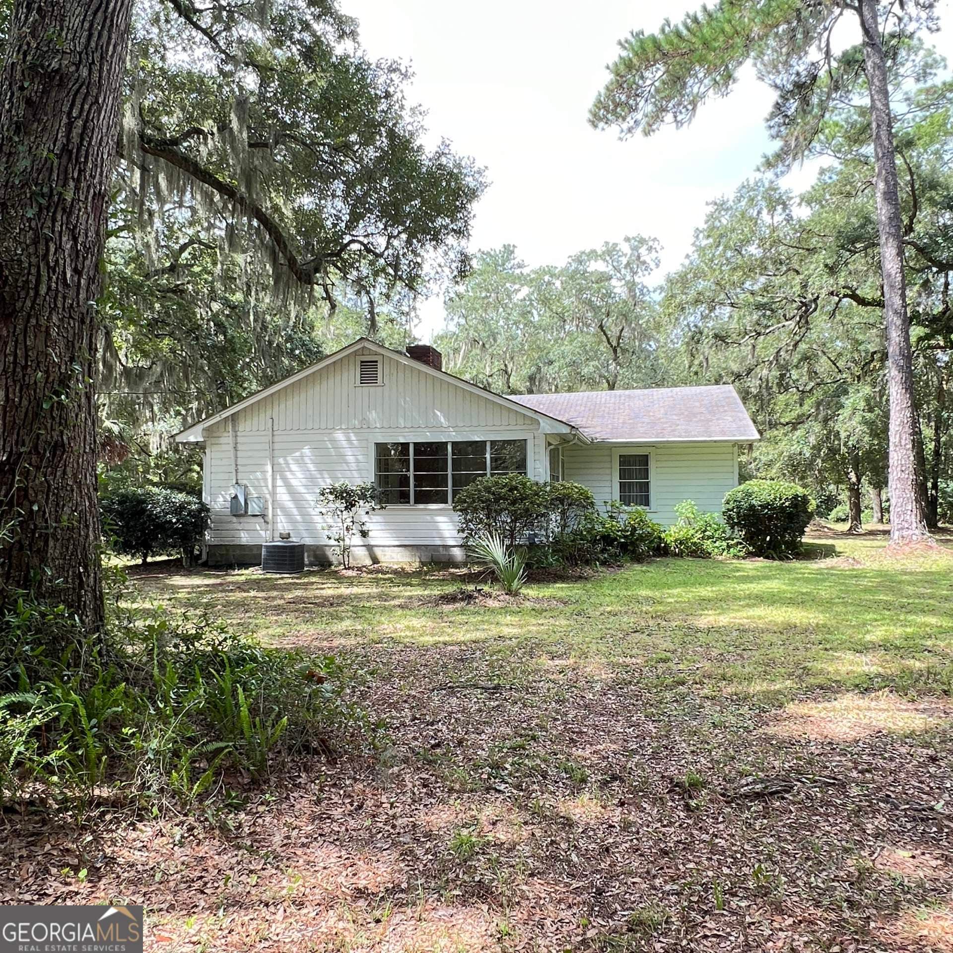 3 bedroom, 1 bathroom single family residence for sale at 7211 Blythe Island Highway, Brunswick, GA 31523 — photo 3
