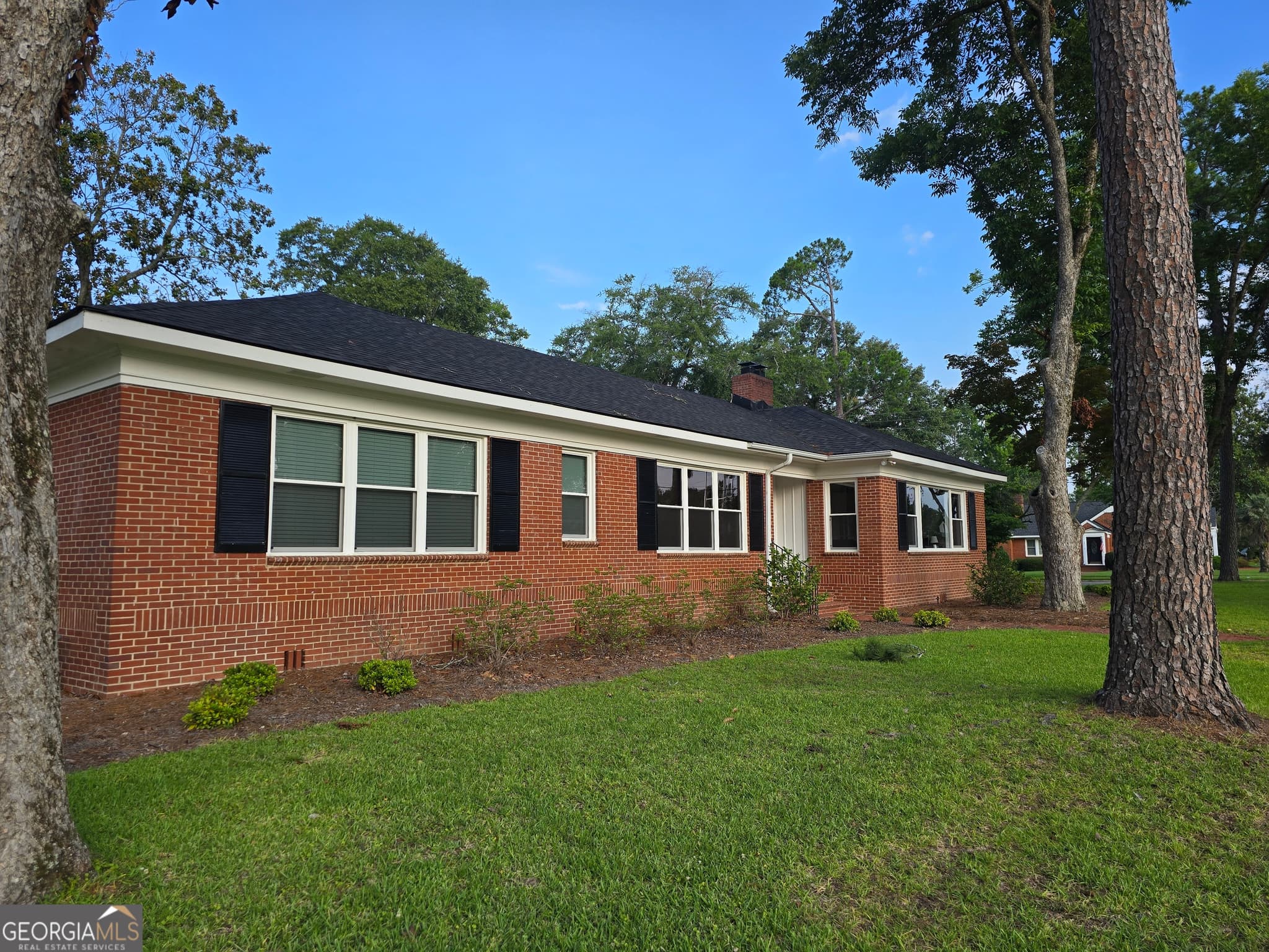3 bedroom, 3.5 bathroom, 3,139 sq ft single family residence for sale at 834 Academy Drive, Louisville, GA 30434 — photo 5