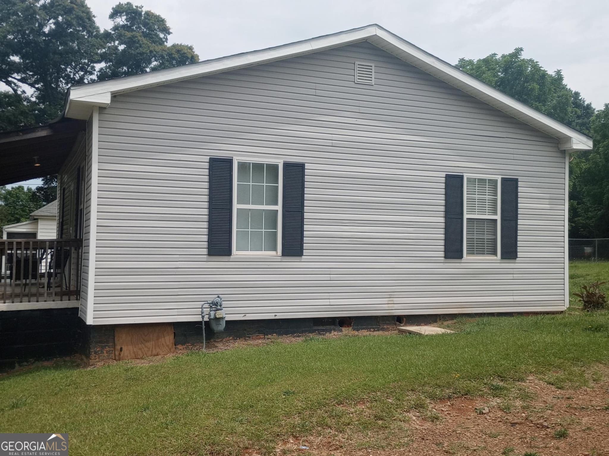 2 bedroom, 1 bathroom, 928 sq ft single family residence for sale at 52 Fifth Street, Griffin, GA 30223 — photo 6