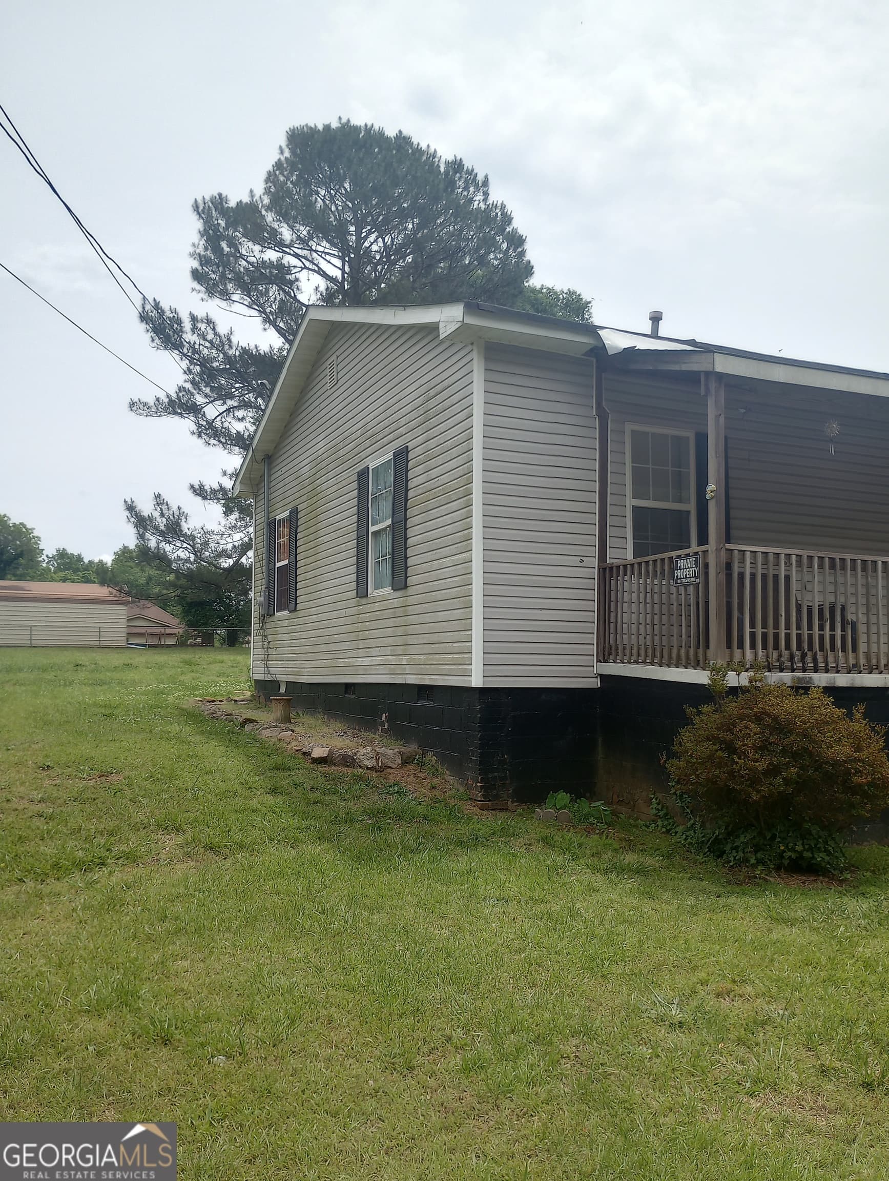 2 bedroom, 1 bathroom, 928 sq ft single family residence for sale at 52 Fifth Street, Griffin, GA 30223 — photo 4