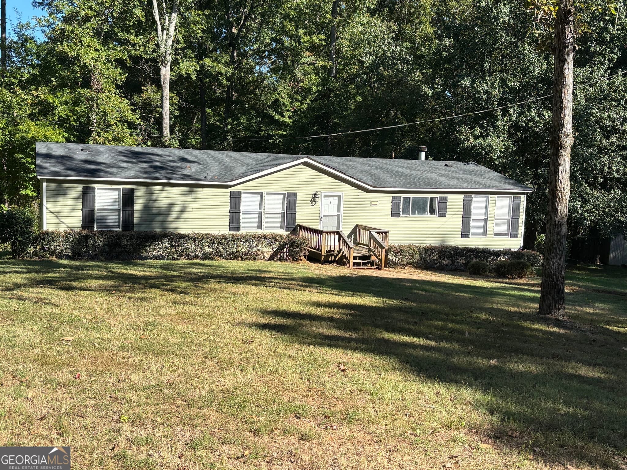 3 bedroom, 2 bathroom, 1,620 sq ft manufactured home,single family residence under contract at 5038 Buffington Road, Thomson, GA 30824