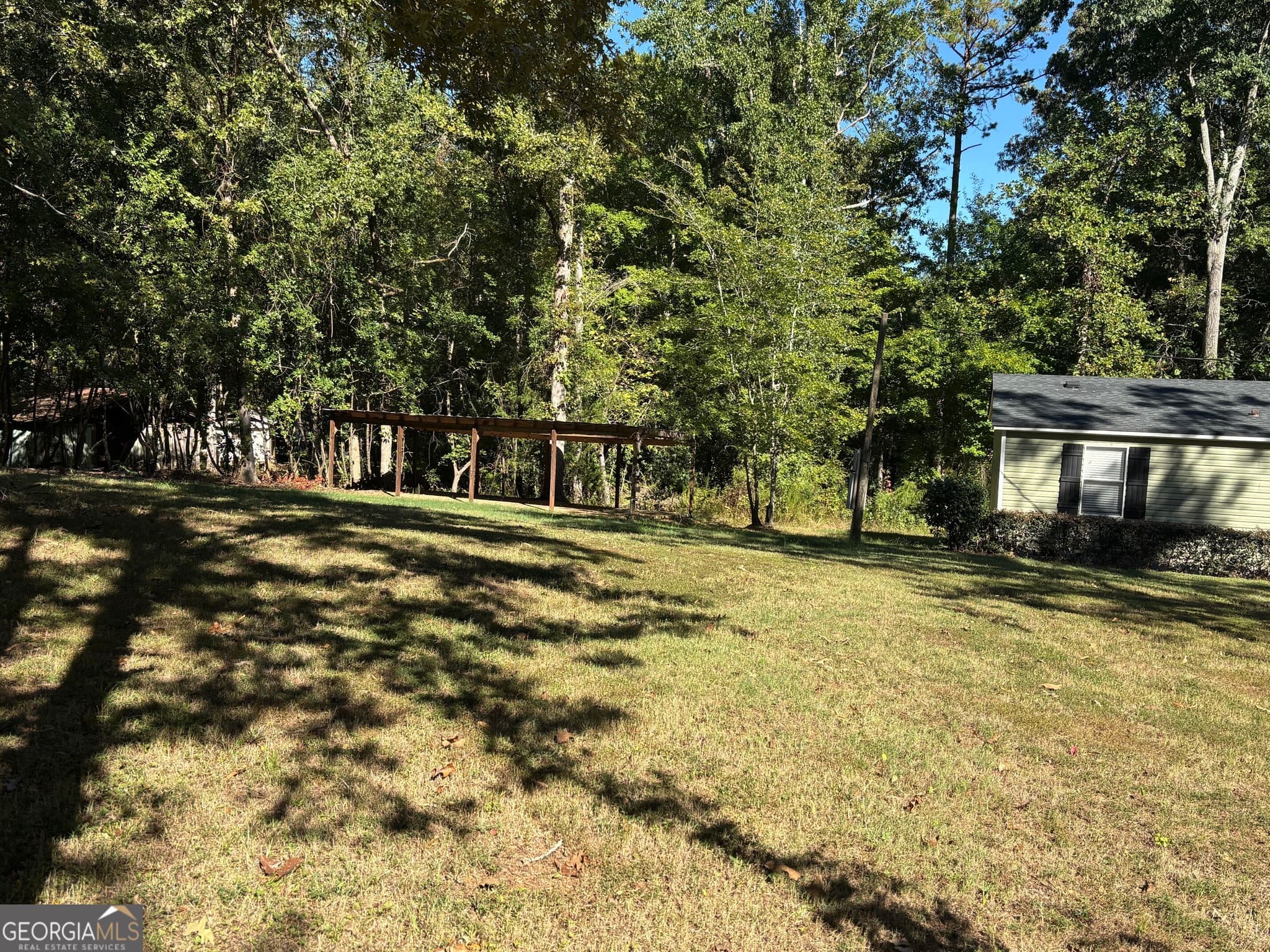 3 bedroom, 2 bathroom, 1,620 sq ft manufactured home,single family residence under contract at 5038 Buffington Road, Thomson, GA 30824 — photo 5