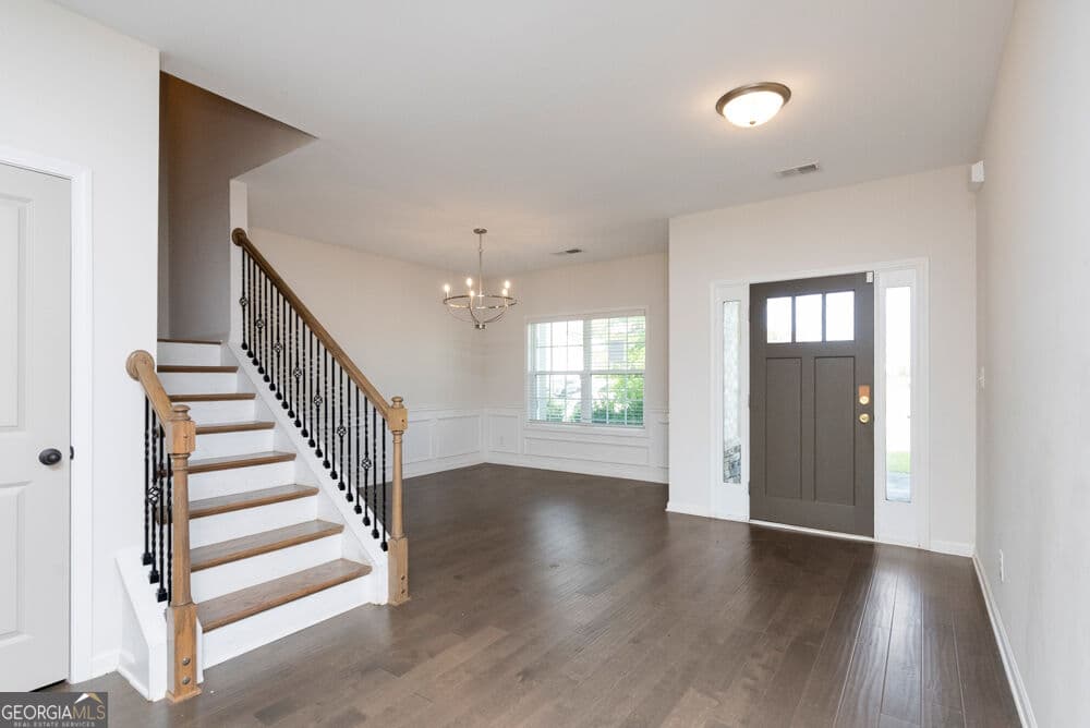 5 bedroom, 3 bathroom, 2,655 sq ft single family residence for sale at 325 Pearl Moss Lane, Kathleen, GA 31047 — photo 2