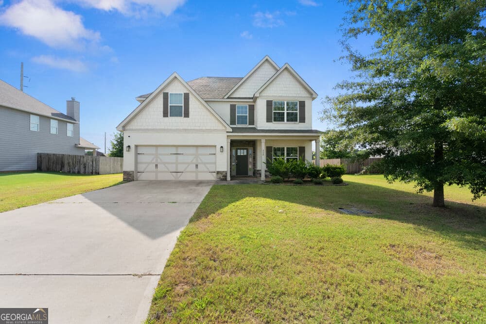 5 bedroom, 3 bathroom, 2,655 sq ft single family residence for sale at 325 Pearl Moss Lane, Kathleen, GA 31047