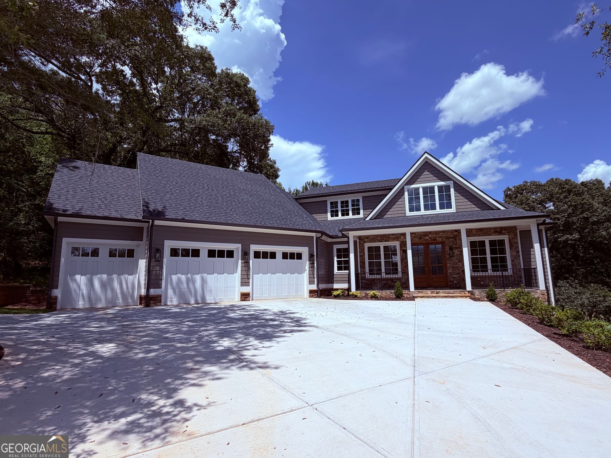 4 bedroom, 3.5 bathroom, 3,630 sq ft single family residence for sale at 260 Edgewater Trail, Toccoa, GA 30577