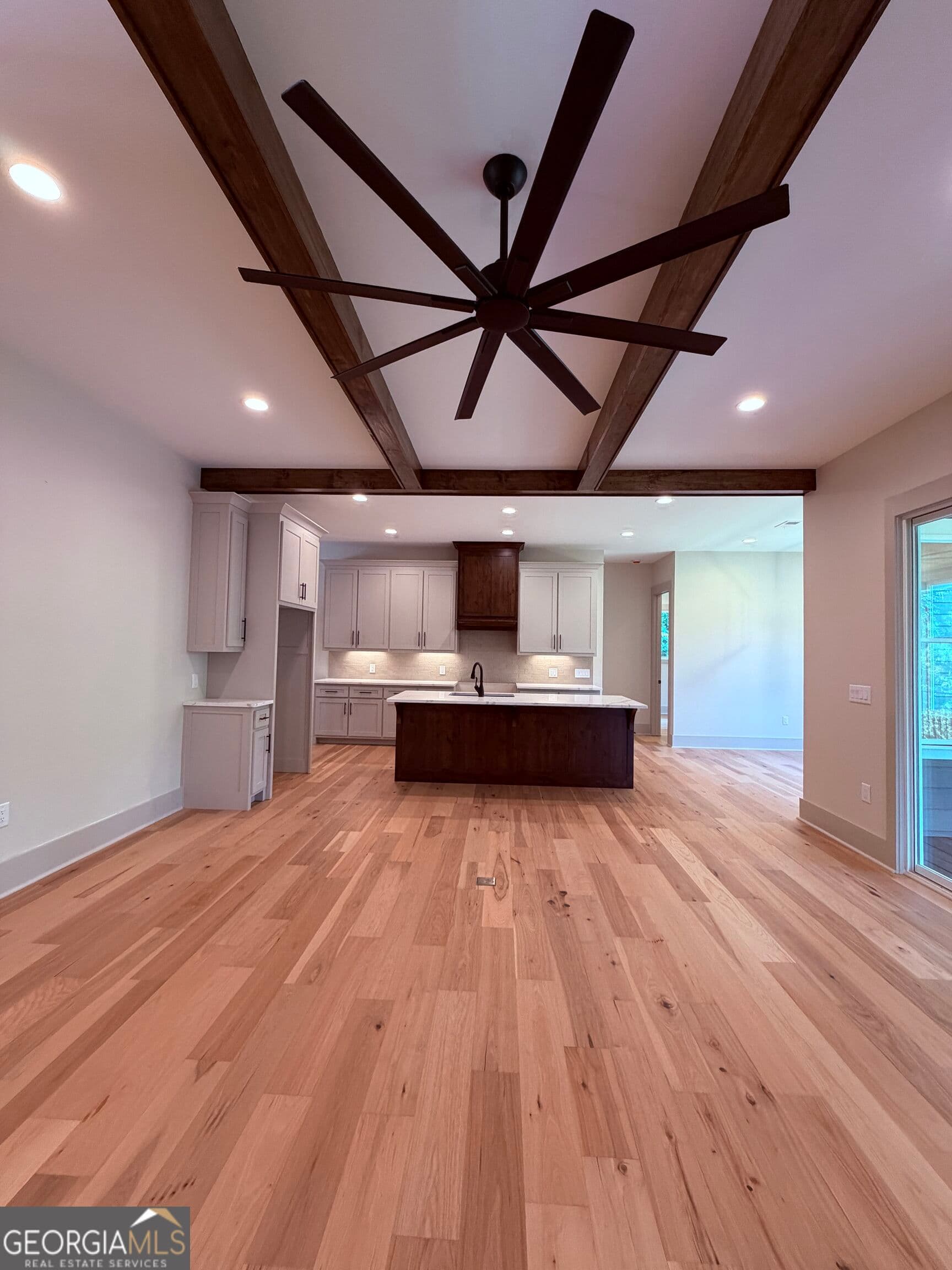 4 bedroom, 3.5 bathroom, 3,630 sq ft single family residence for sale at 260 Edgewater Trail, Toccoa, GA 30577 — photo 9