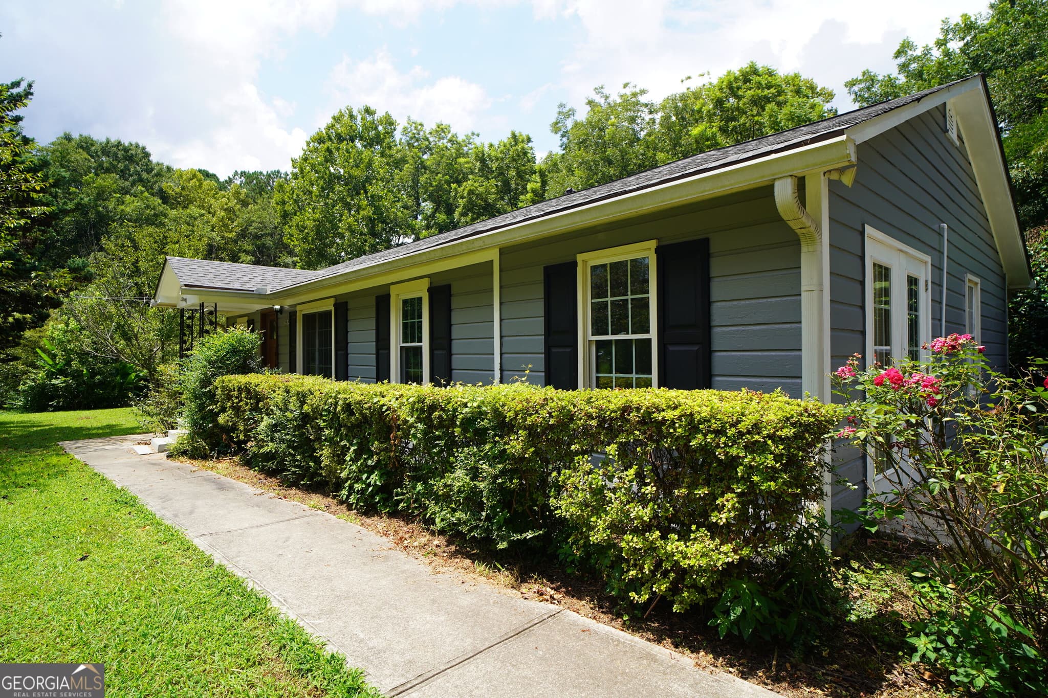 3 bedroom, 1.5 bathroom, 2,412 sq ft single family residence for sale at 1032 Chatham Road, Buford, GA 30518 — photo 3