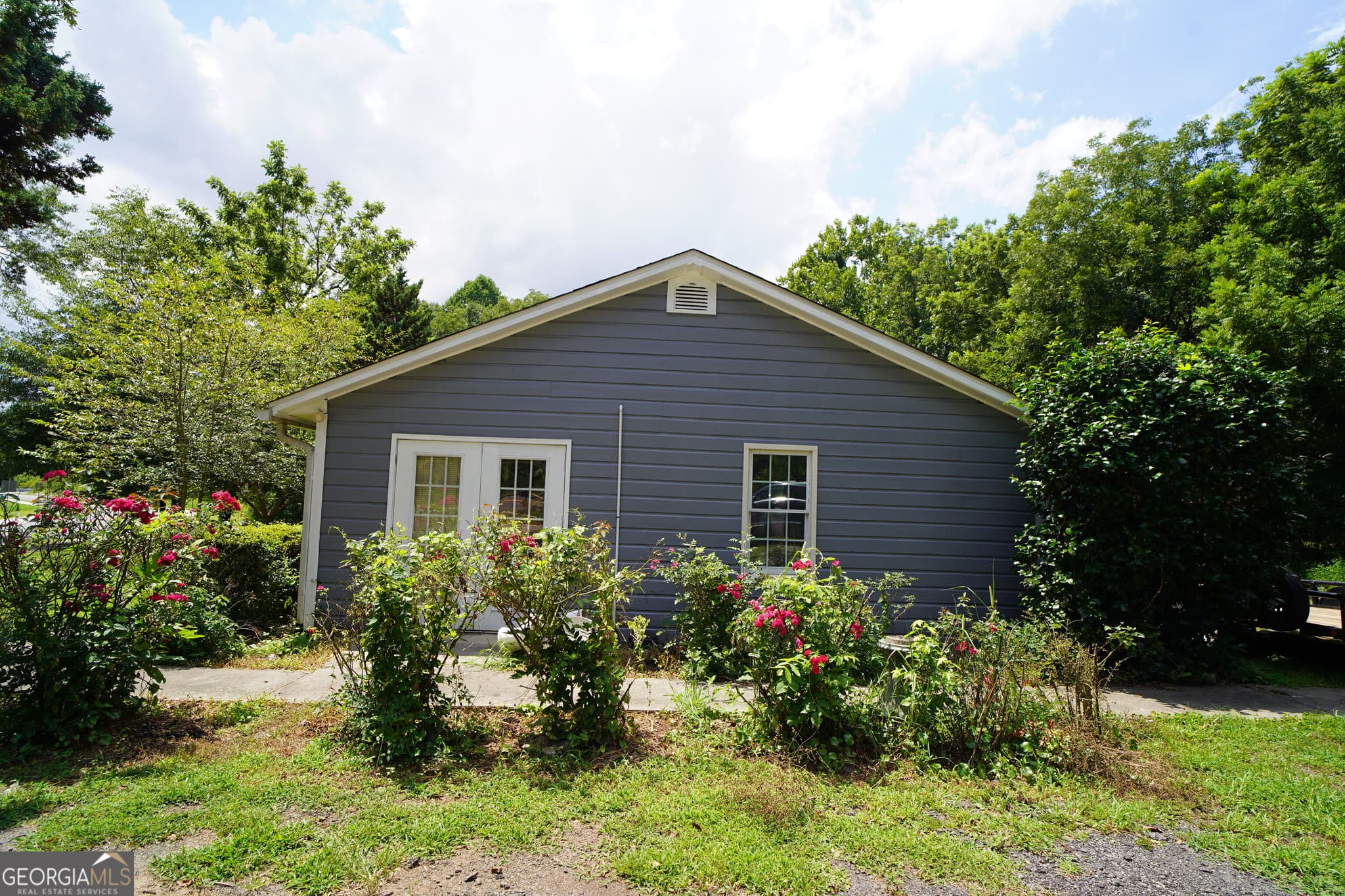 3 bedroom, 1.5 bathroom, 2,412 sq ft single family residence for sale at 1032 Chatham Road, Buford, GA 30518 — photo 4