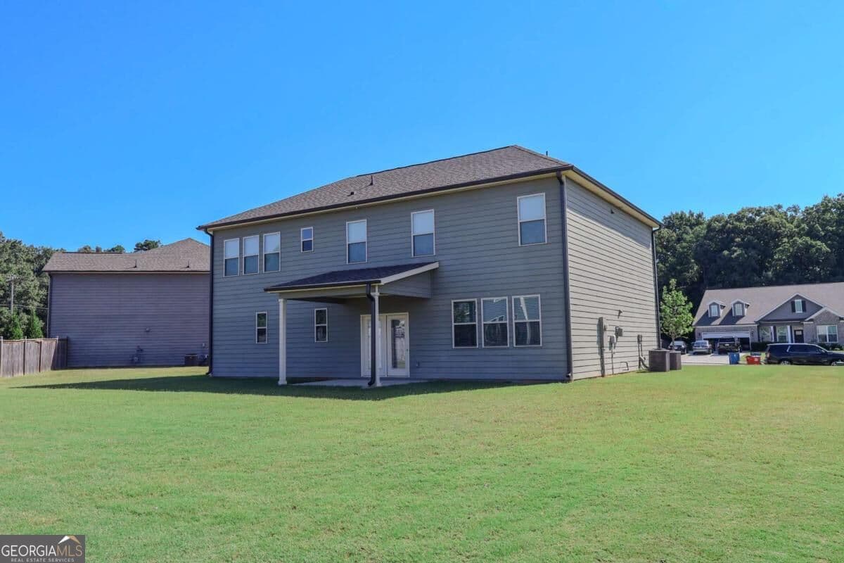5 bedroom, 3 bathroom, 2,837 sq ft single family residence for sale at 430 Dragonfly Way, Winder, GA 30680 — photo 9