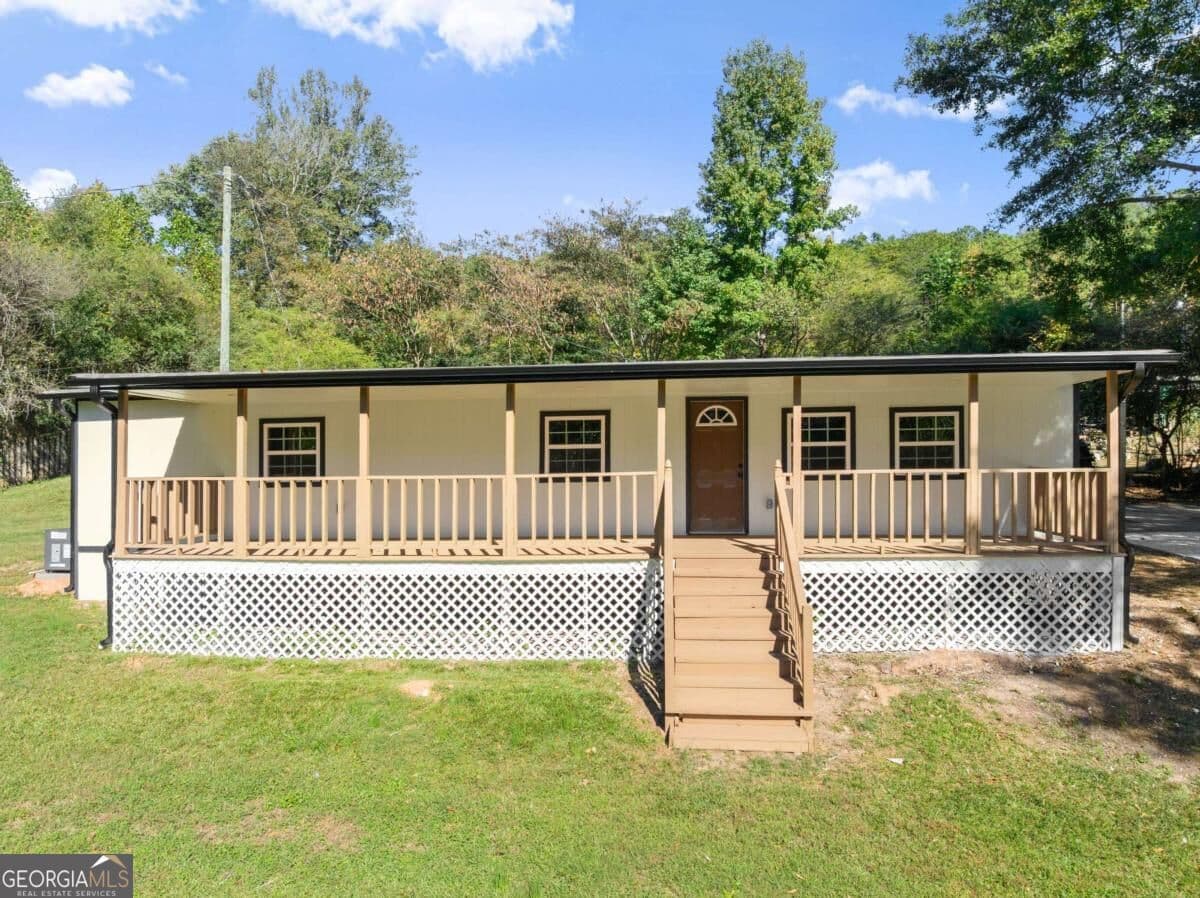 3 bedroom, 1.5 bathroom manufactured home,single family residence for sale at 2411 Bald Eagle Place, Gainesville, GA 30507 — photo 2
