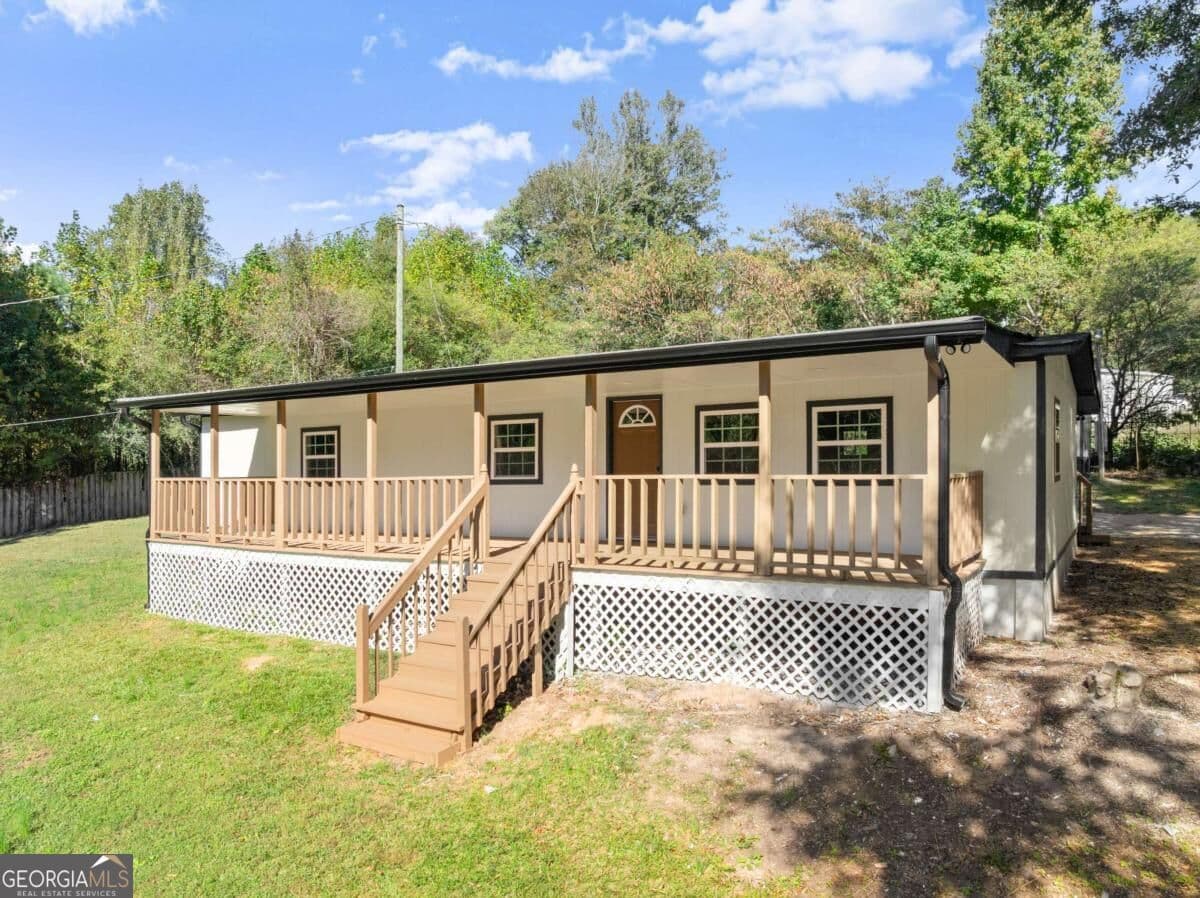 3 bedroom, 1.5 bathroom manufactured home,single family residence for sale at 2411 Bald Eagle Place, Gainesville, GA 30507 — photo 5
