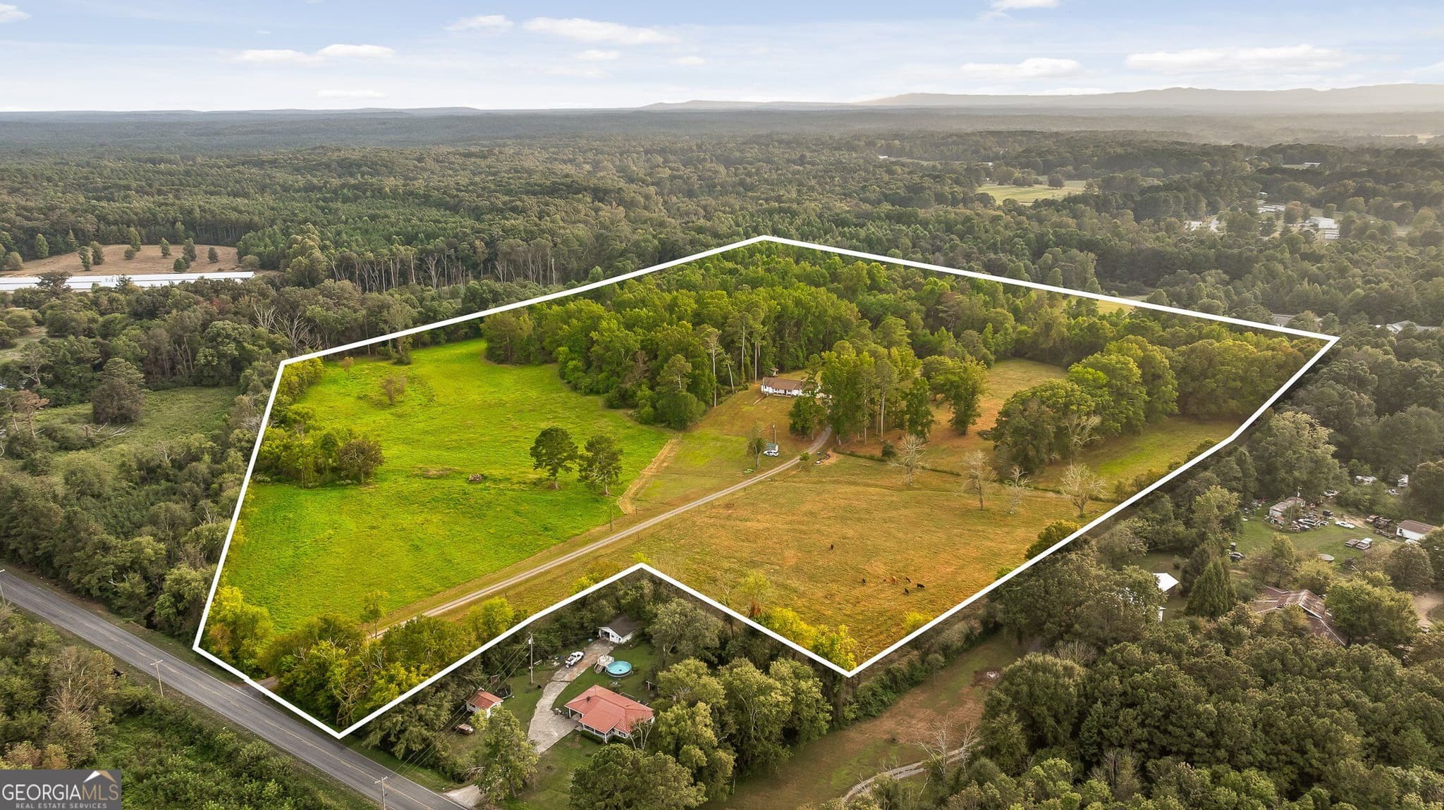 4 bedroom, 3 bathroom, 2,196 sq ft farm for sale at 446 Brown Bridge Road, Chatsworth, GA 30705 — photo 2
