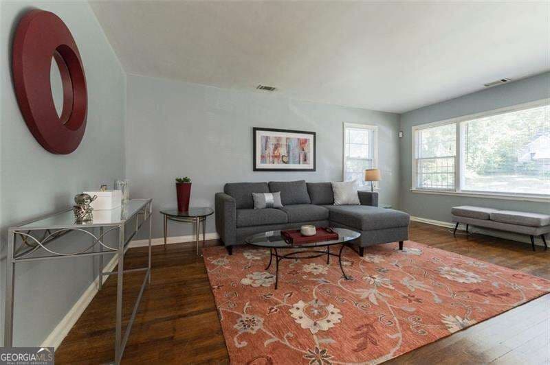 2 bedroom, 2 bathroom single family residence for rent at 547 SW Westmeath Drive, Atlanta, GA 30310 for $1,695 a month — photo 1 of 36