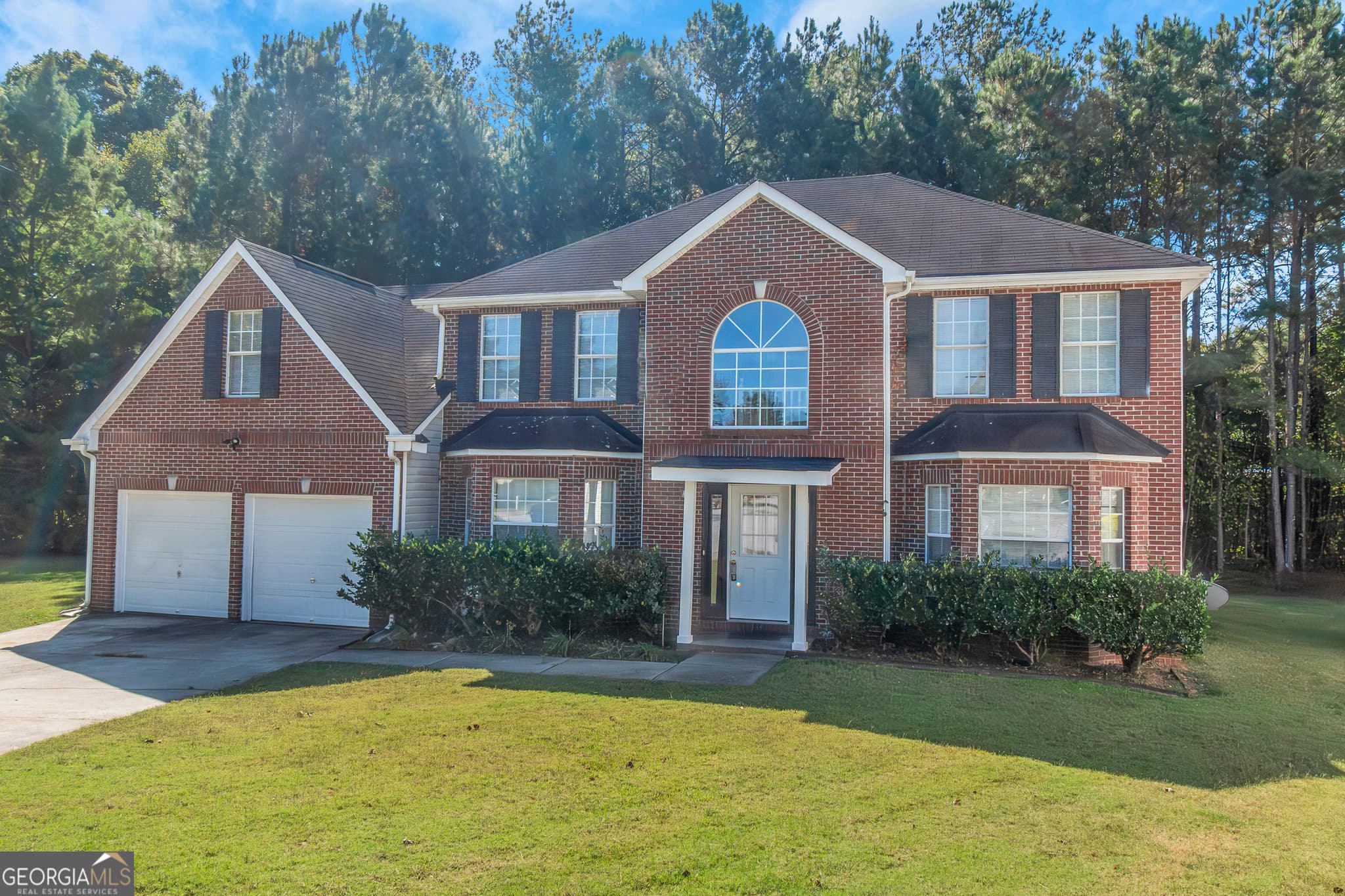4 bedroom, 2.5 bathroom, 3,174 sq ft single family residence for rent at 10806 Misty Meadows Court, Hampton, GA 30228 for $2,195 a month — photo 2