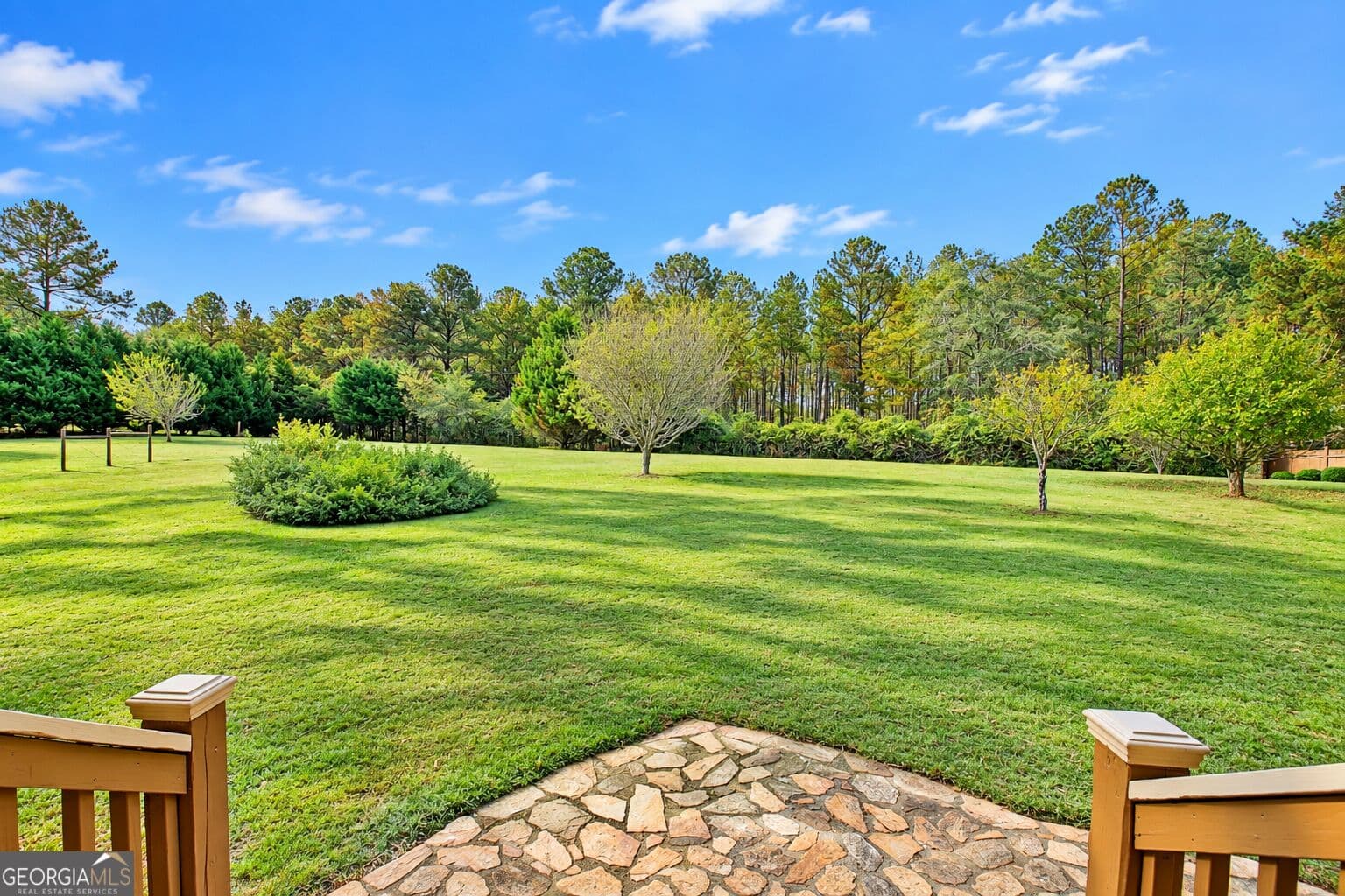 2 bedroom, 2 bathroom, 1,712 sq ft cabin,single family residence under contract at 1311 Copeland Road, Shiloh, GA 31826 — photo 8