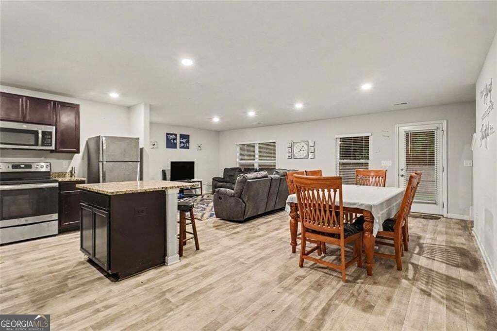 4 bedroom, 3 bathroom, 1,960 sq ft single family residence for sale at 186 Brasch Park Drive, Grantville, GA 30220 — photo 3