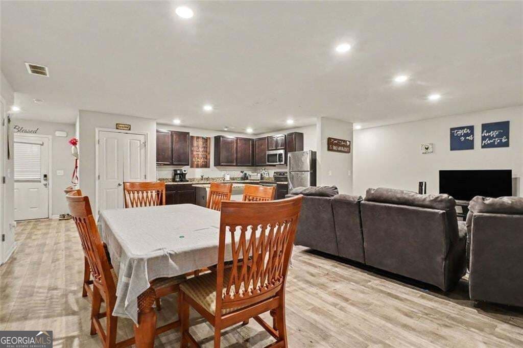 4 bedroom, 3 bathroom, 1,960 sq ft single family residence for sale at 186 Brasch Park Drive, Grantville, GA 30220 — photo 8