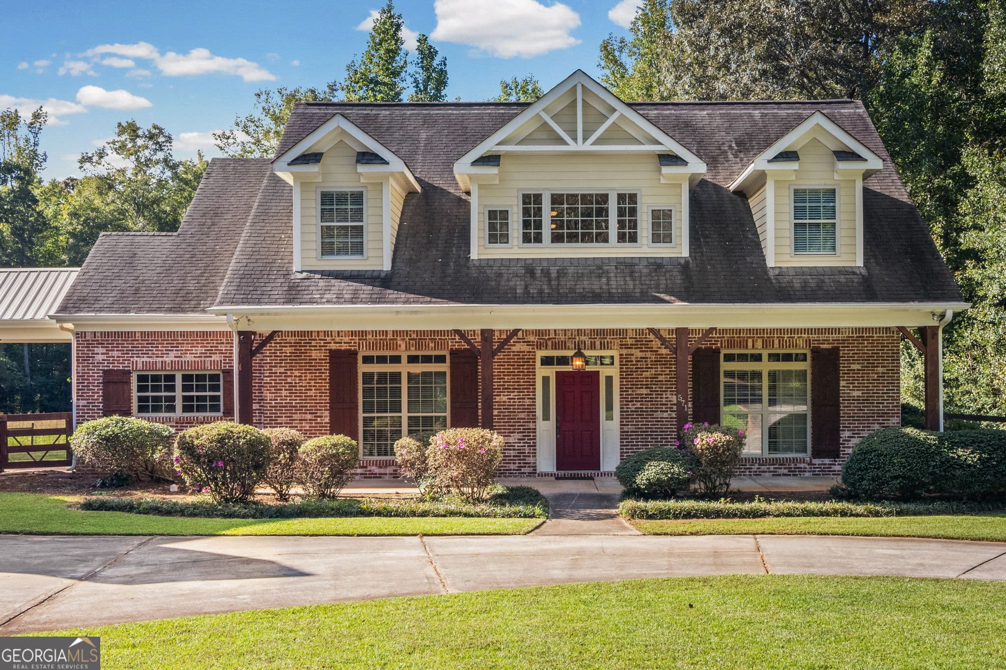 3 bedroom, 2.5 bathroom, 3,540 sq ft single family residence for sale at 571 Hood Road, Newnan, GA 30263 — photo 1 of 46