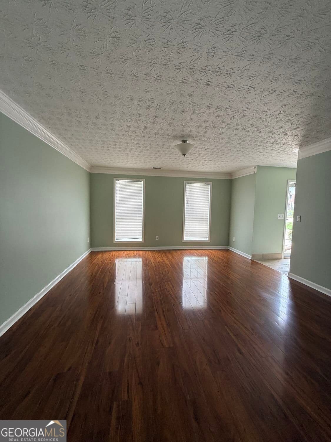 4 bedroom, 2.5 bathroom, 2,723 sq ft single family residence for rent at 755 Tara Bend, Hampton, GA 30228 for $2,295 a month — photo 3