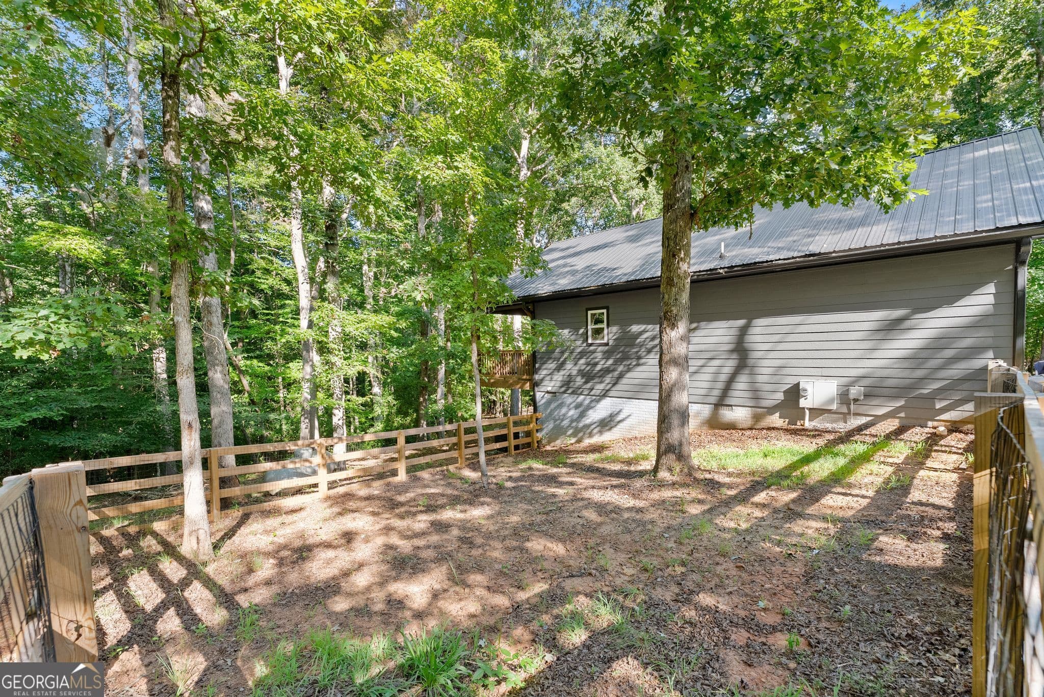 1 bedroom, 1 bathroom, 1,156 sq ft cabin,single family residence for sale at 162 Hickory Ridge Drive, Cleveland, GA 30528 — photo 7