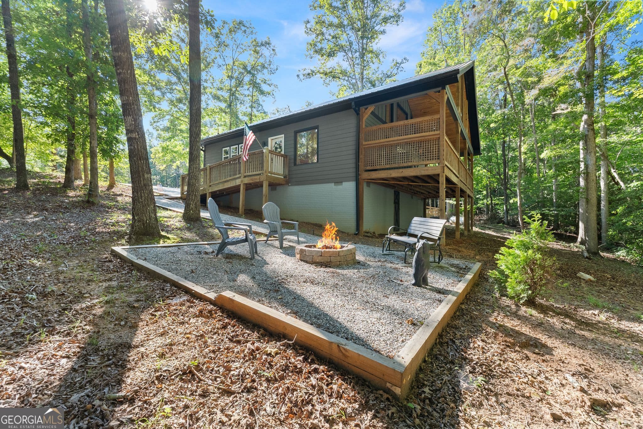 1 bedroom, 1 bathroom, 1,156 sq ft cabin,single family residence for sale at 162 Hickory Ridge Drive, Cleveland, GA 30528 — photo 4