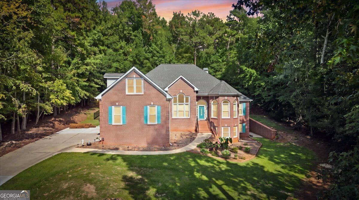 4 bedroom, 3.5 bathroom, 3,097 sq ft single family residence for sale at 70 Costleys Bridge Drive, Oxford, GA 30054 — photo 1 of 68